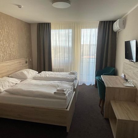Hotel Spectrum Trnawa Zewnętrze zdjęcie