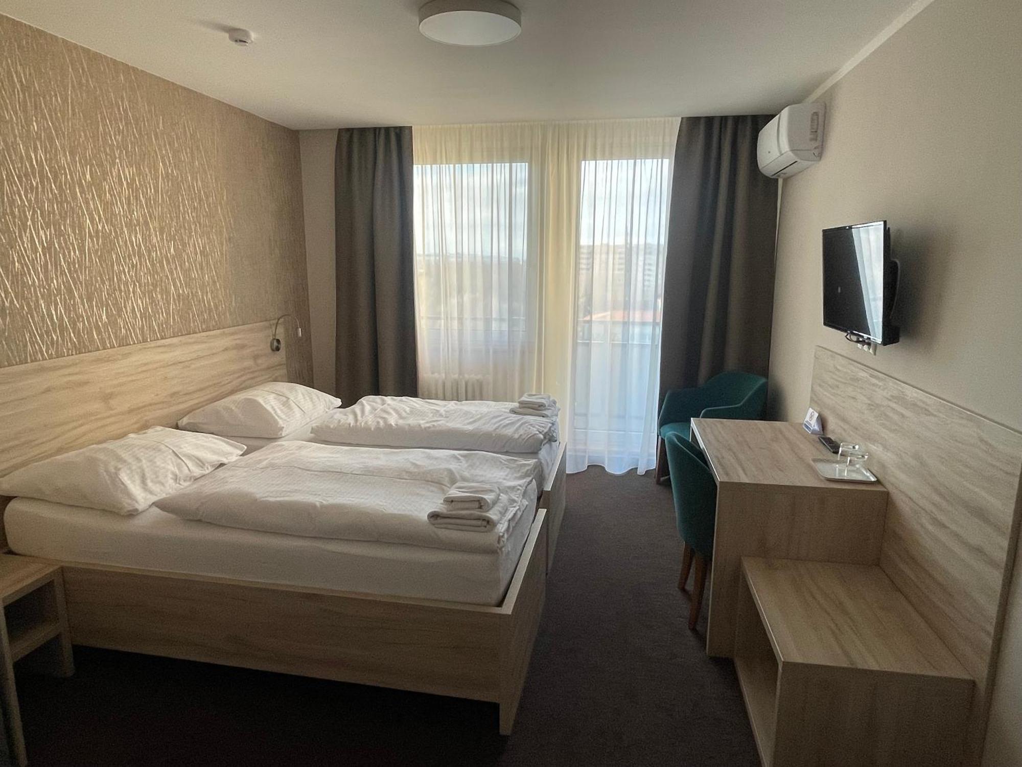 Hotel Spectrum Trnawa Zewnętrze zdjęcie