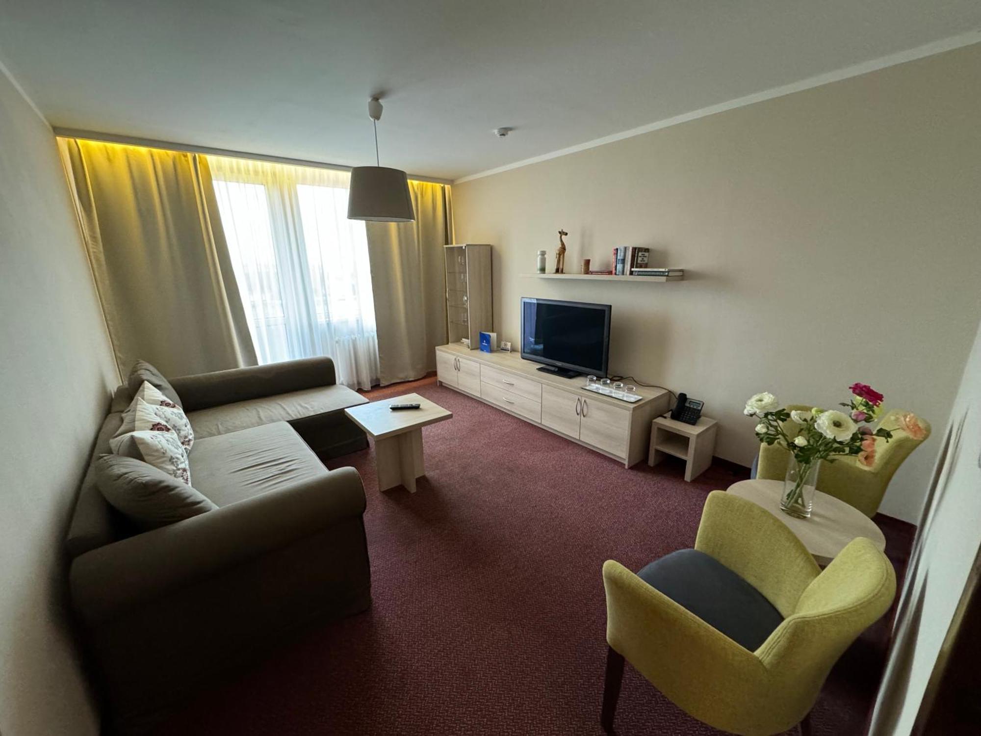 Hotel Spectrum Trnawa Zewnętrze zdjęcie