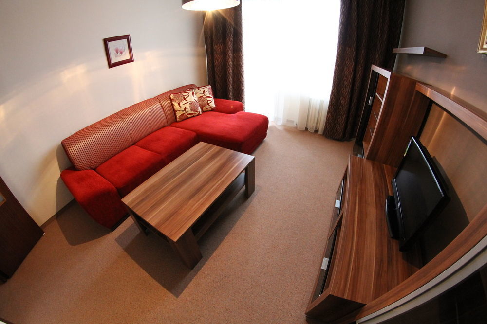 Hotel Spectrum Trnawa Zewnętrze zdjęcie