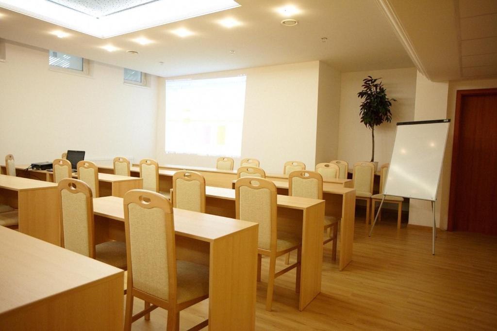 Hotel Spectrum Trnawa Zewnętrze zdjęcie
